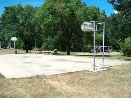 North Redwood Park basketball